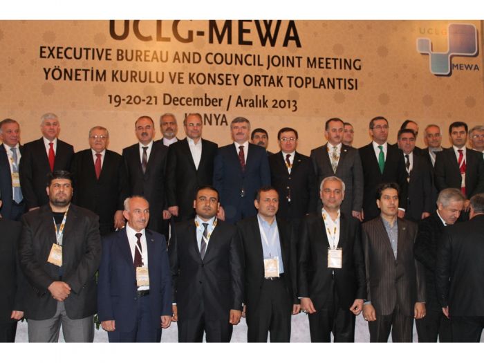 UCLG-MEWA Yönetim Kurulu ve Konsey Ortak Toplantısının açılış töreni 19 Aralık 2013 tarihinde Konya Büyükşehir Belediyesi'nin ev sahipliğinde gerçekleştirildi.